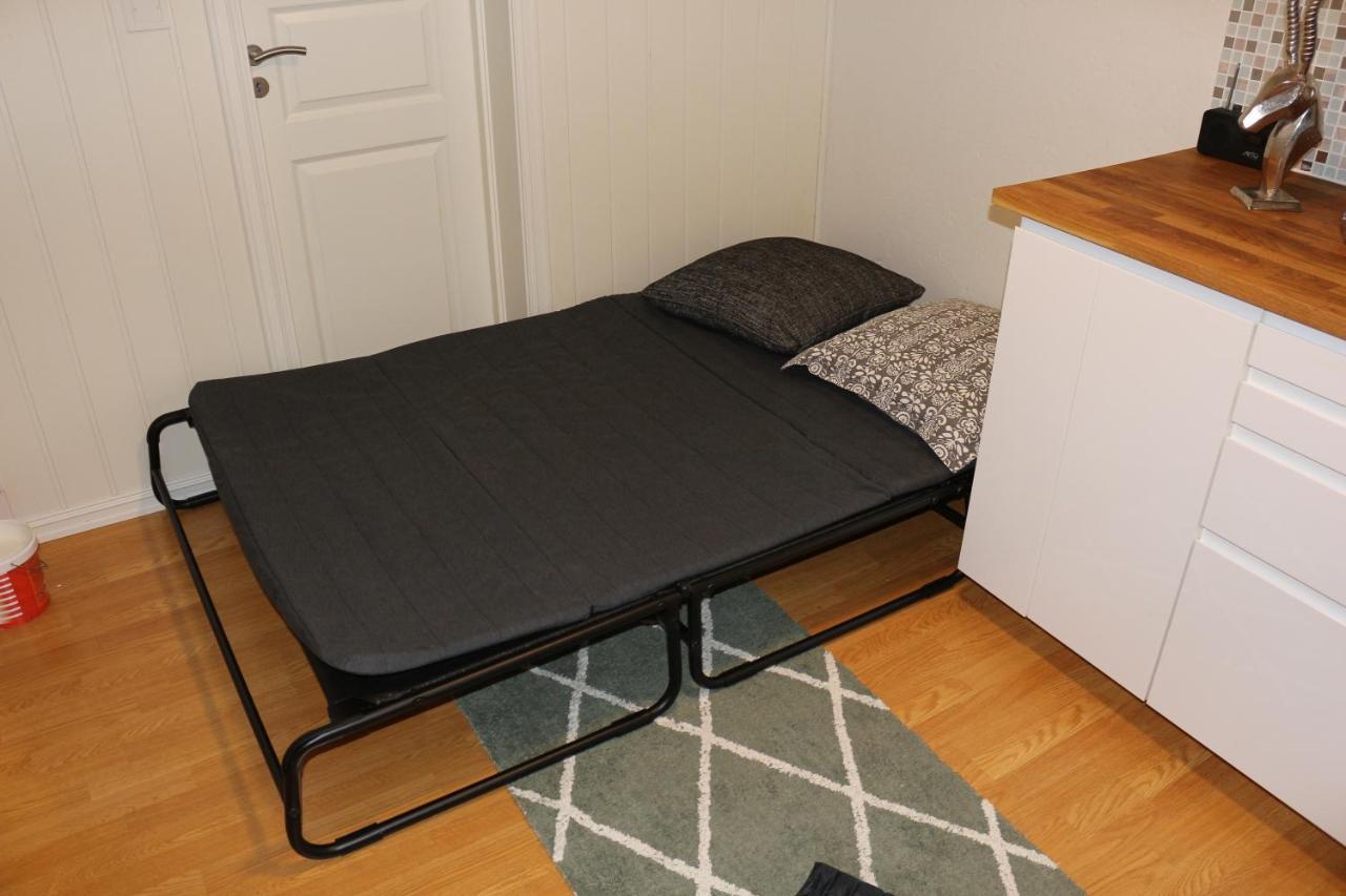 Nice Apartment With1 Bedroom Separate Living Room With A Sofa Bed And A Tiny Kitchen A Bathroom Located In Nordstrand Near By The Sea For 3 Guests With A Garden And Grill 5 Extra Guests With Extra Cost In The Cabin With Sea View Just Outside The Apar Oslo Exterior foto