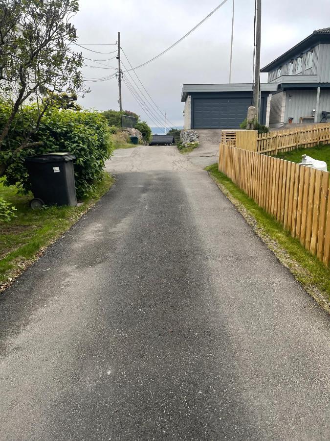 Nice Apartment With1 Bedroom Separate Living Room With A Sofa Bed And A Tiny Kitchen A Bathroom Located In Nordstrand Near By The Sea For 3 Guests With A Garden And Grill 5 Extra Guests With Extra Cost In The Cabin With Sea View Just Outside The Apar Oslo Exterior foto