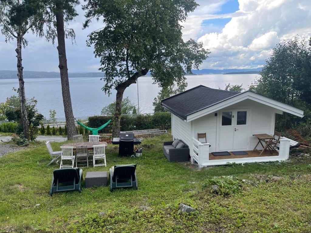 Nice Apartment With1 Bedroom Separate Living Room With A Sofa Bed And A Tiny Kitchen A Bathroom Located In Nordstrand Near By The Sea For 3 Guests With A Garden And Grill 5 Extra Guests With Extra Cost In The Cabin With Sea View Just Outside The Apar Oslo Exterior foto